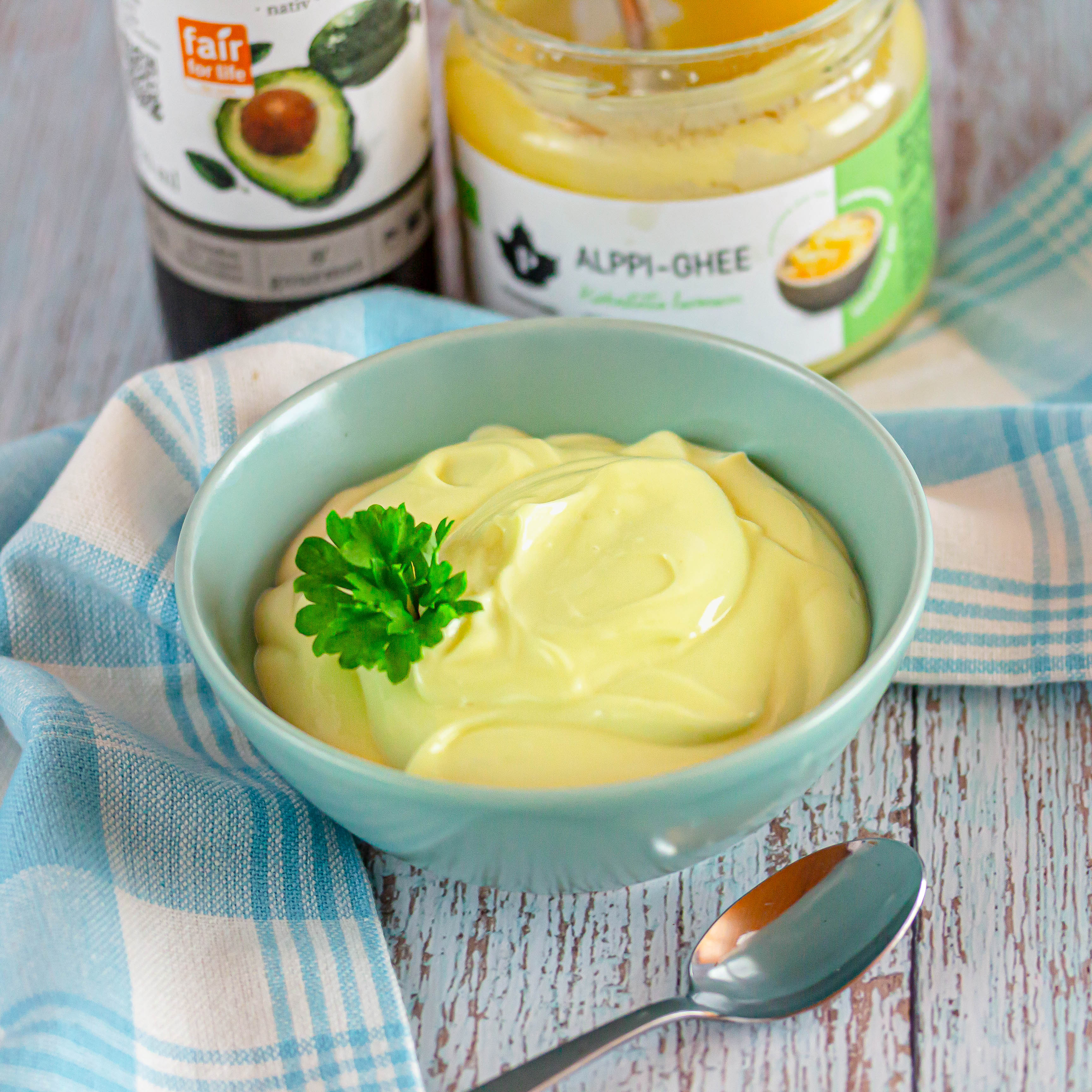 Majoneesi avokadoöljystä ja gheestä