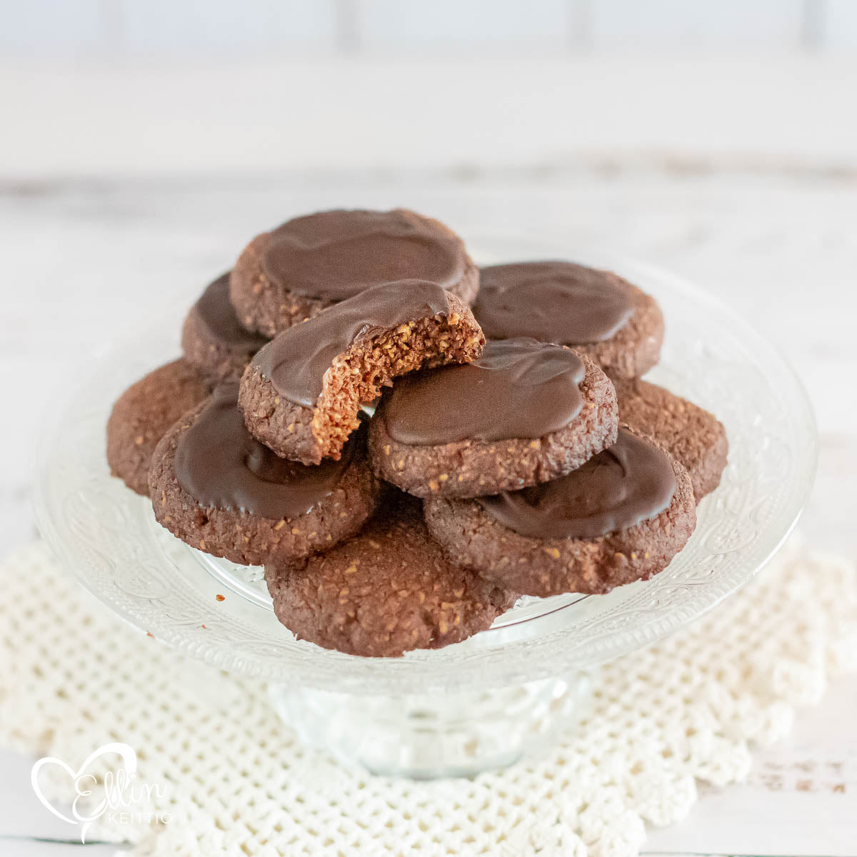 Helpot ja herkulliset suklaa-hasselpähkinäkeksit