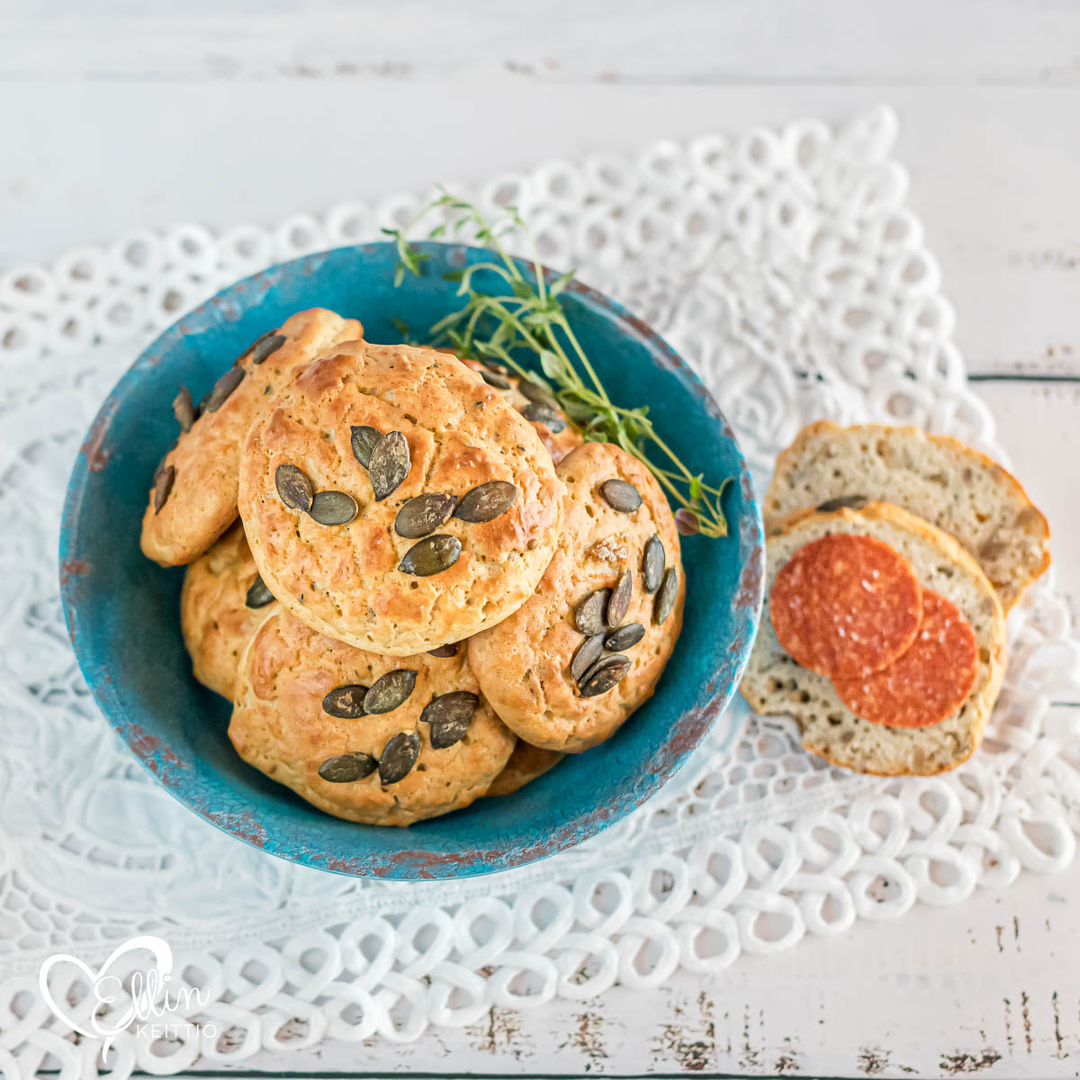 Gluteenittomat ja ketot siemensämpylät