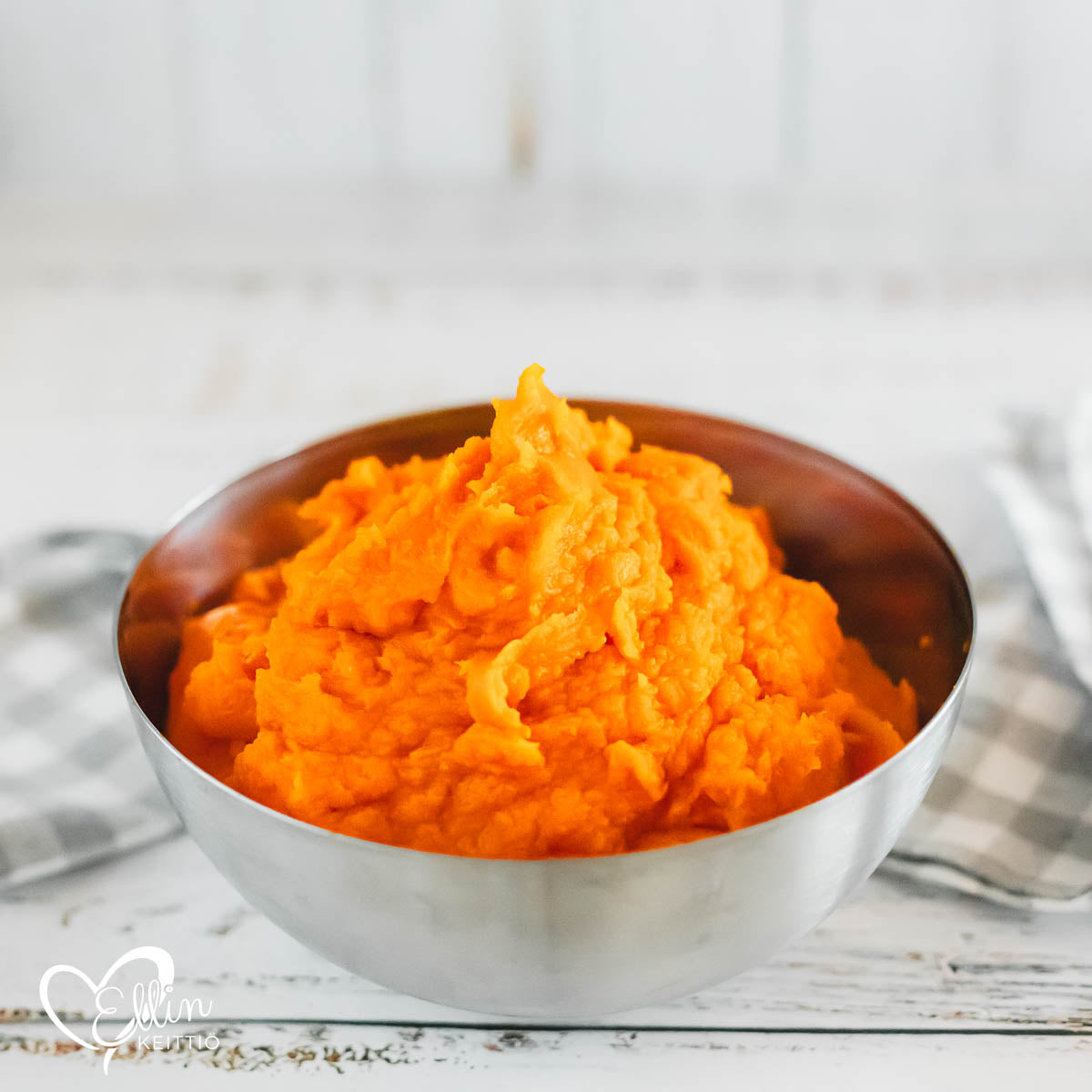 Helpoin tapa tehdä kurpitsasosetta